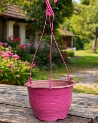 Roze (do blago ljubicasta) rasadna viseća saksija (f 20 ) sa zakačkom